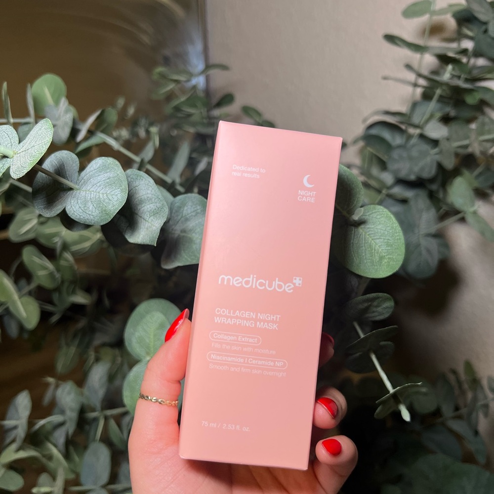 Medicube collagen night wrapping mask
